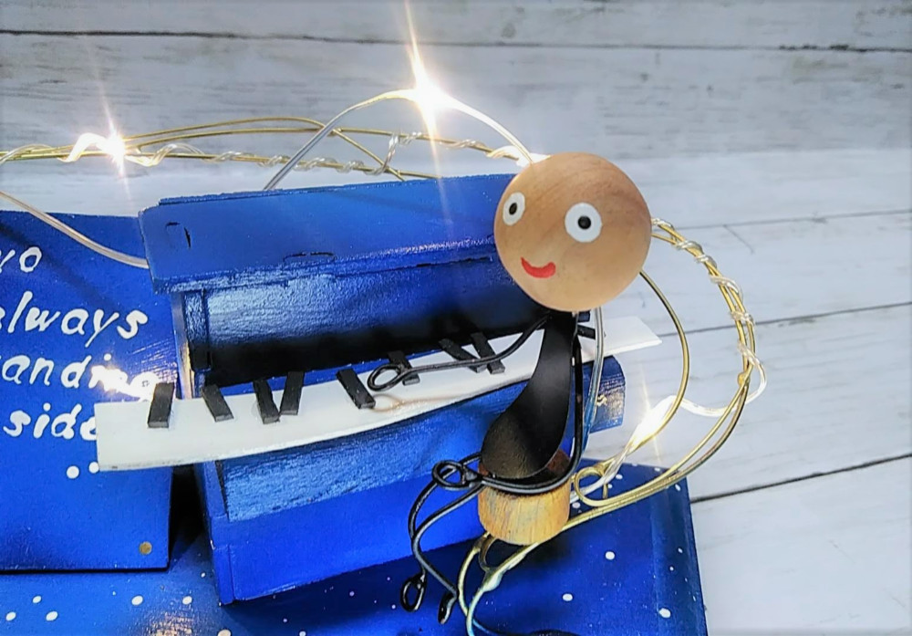 ★こちらはオーダー作品★ピアノを弾くのっさむ