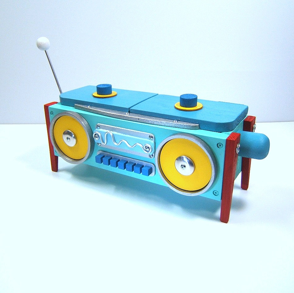 トランジスタラジオ型アクセサリーボックス・R-BOX2