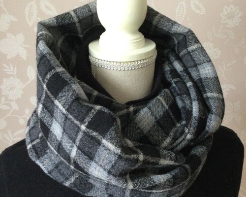 ウールガーゼ のスヌード グレーとブラックチェック スヌード fine