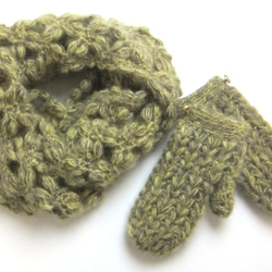 パプコーン編みのモヘアミトン （スヌード別売り） 3枚目の画像