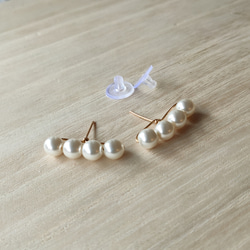 553】パールビーズとウェーブパーツのピアス／イヤリング