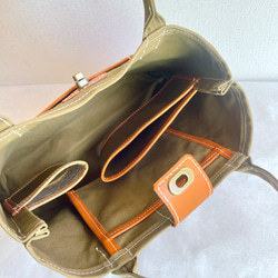 【帆布×レザー】輪っかポケットのトートバッグ　《カーキ》A4サイズも収納可能　Ｌサイズ　ユニセックスデザイン 3枚目の画像