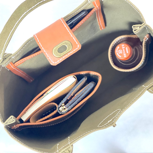 【帆布×レザー】輪っかポケットのトートバッグ　《カーキ》A4サイズも収納可能　Ｌサイズ　ユニセックスデザイン 5枚目の画像