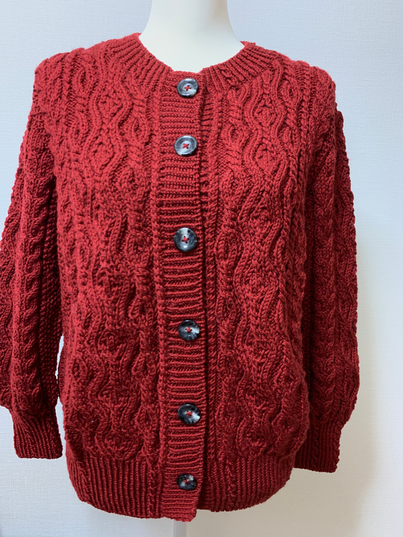 サマーヤーンの手編みセーター この夏にもう一着！と 『大人のデイリーサマーニット』より