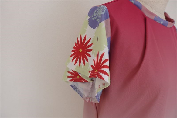 遮熱ニット生地花柄ワンピース【華美月オリジナルテキスタイル；赤花柄】 6枚目の画像