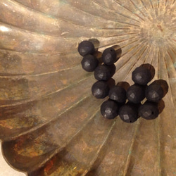 Vintage germany black Matt coin beads ビンテージ ビーズ マットブラック 2枚目の画像