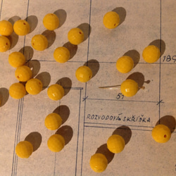 Vintage germany yellow millerball beads ヴィンテージ ビーズ 2枚目の画像