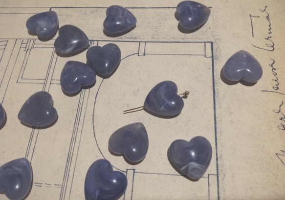 Vintage germany lucite blue marble Harte beads ヴィンテージ ビーズ 2枚目の画像