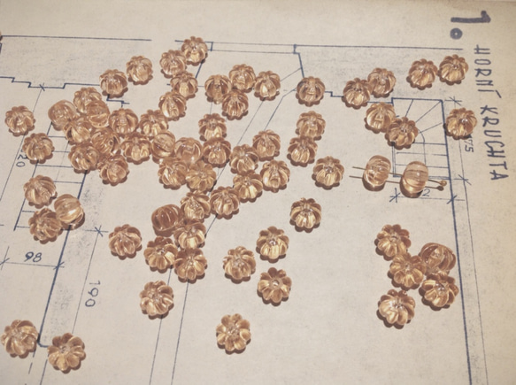 Vintage germany coral pink clear Pampkin beads ヴィンテージ ビーズ 2枚目の画像