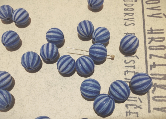 Vintage germnay Matt melon blue beads ヴィンテージ ビーズ 1枚目の画像