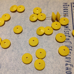 Vintage germnay yellow specer beads ヴィンテージ ソロバン ビーズ 2枚目の画像
