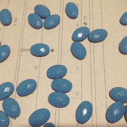 Vintage blue facetcut style oval beads ヴィンテージ ビーズ 1枚目の画像