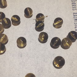 Vintage germany lucite olive round beads ヴィンテージ ビーズ 1枚目の画像