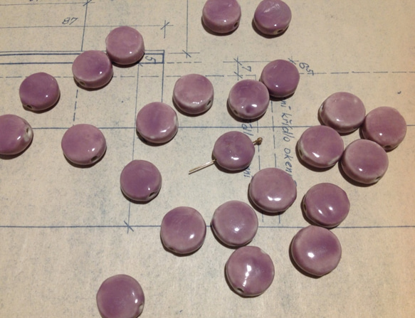 Vintage germnay lavender porcelain beads ヴィンテージ ビーズ 1枚目の画像