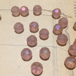 Vintage Matt pink facet AB beads ヴィンテージ ビーズ 2枚目の画像