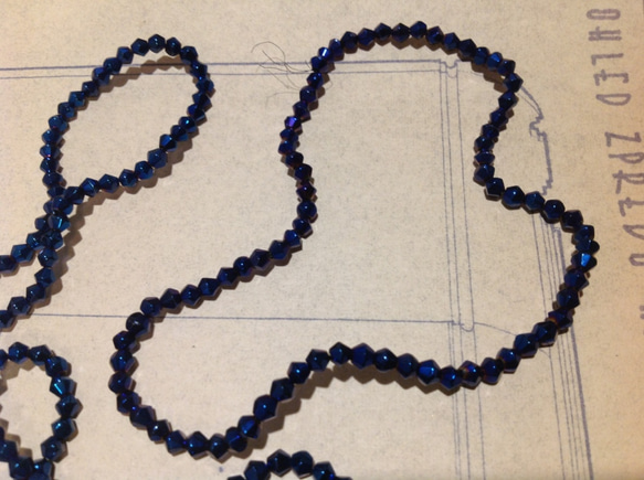 Vintage germnay metric blue glass beads ヴィンテー ビーズ 1枚目の画像