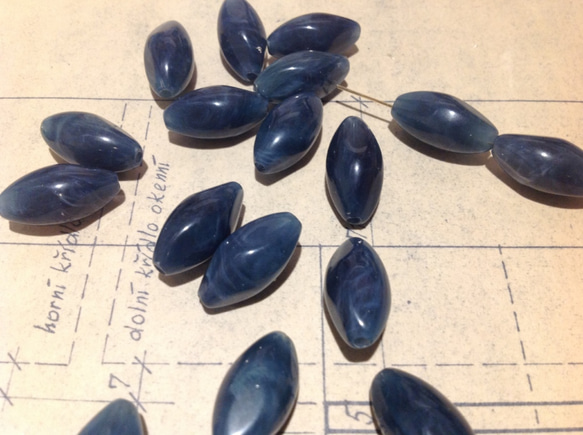 Vintage dark blue marble beads ヴィンテージ  ビーズ 1枚目の画像