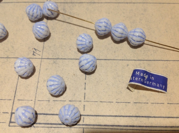 Vintage germnay Pampkin glass beads blue ヴィンテージ ビーズ 1枚目の画像
