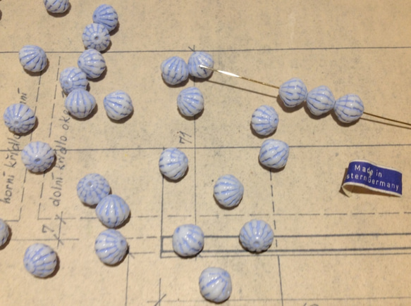 Vintage germnay Pampkin glass beads blue ヴィンテージ ビーズ 2枚目の画像