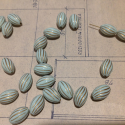 ☆8 vintage revival oval twist beads pale blue ヴィンテージ 復刻 1枚目の画像