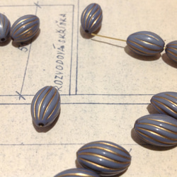 ☆8 Vintage revival oval twist gray beads  ヴィンテージ ビーズ 復刻 2枚目の画像