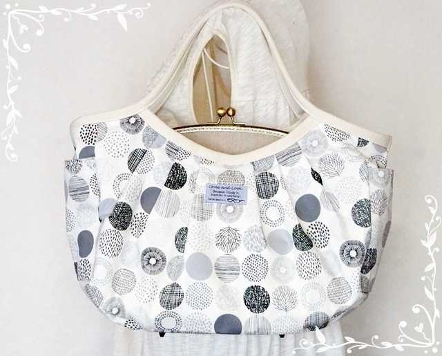 【受注製作】北欧風サークル柄　あおりがま口グラニーバッグ