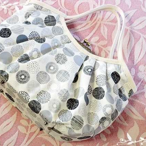 受注製作】北欧風サークル柄 あおりがま口グラニーバッグ グラニー 
