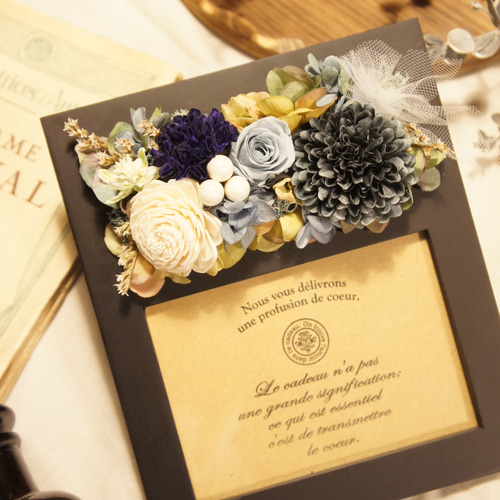 シックなアンティークブルーの【フラワーフォトフレーム】 フォト