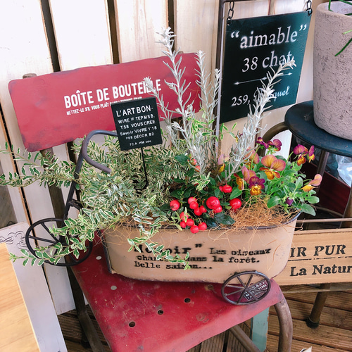 新作♡現品【アンティークビオラ入り寄せ植え】ガーデンピックつき