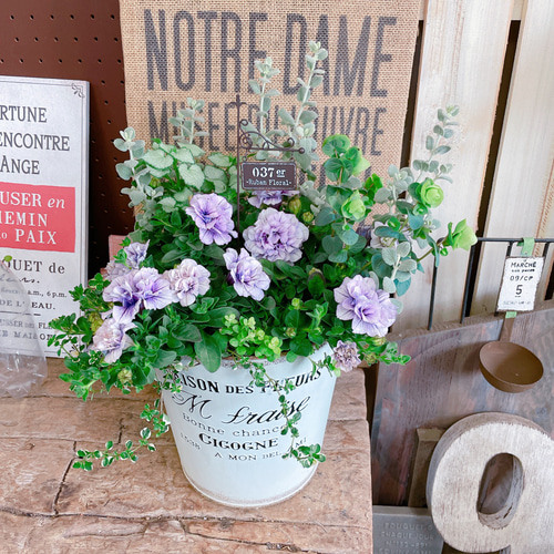 現品♡【八重咲きペチュニア寄せ植え】ホワイト系ブリキ鉢！ナチュラル