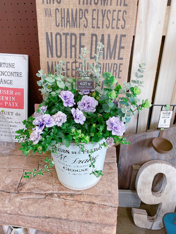 油絵　専用品　ペチュニアが咲く寄せ植え 油絵 専用品 ペチュニアが咲く寄せ植え （花壇 | 茨城│外構