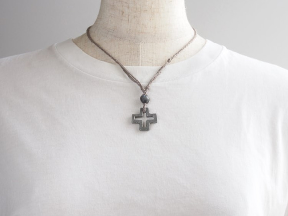 Pewter Cross Pendant（ラルビカイト） 2枚目の画像