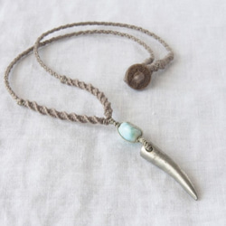 Pewter Horn Short Necklace（ラリマー） 1枚目の画像