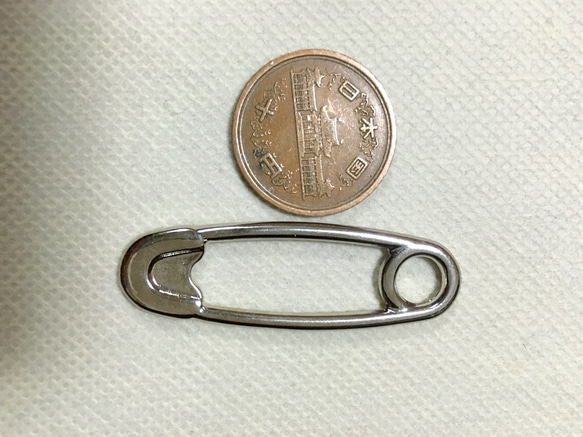Safety pin ネックレス 3枚目の画像