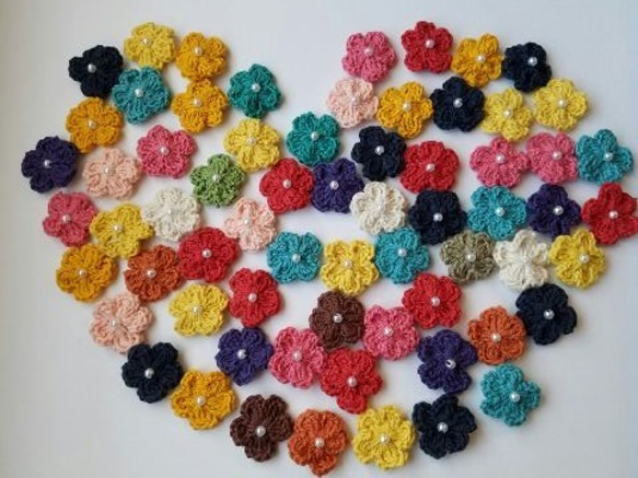 再再再販♪色いろいろ手編みお花のパーツ 1枚目の画像