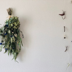 北海道ドライフラワーの秋色アジサイスワッグブーケ　レモンユーカリのブルー系夢見るガーデン花束ギフトに 5枚目の画像