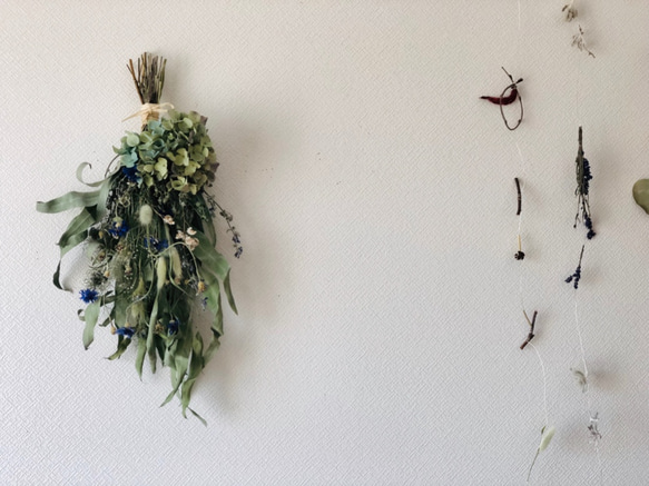 北海道ドライフラワーの秋色アジサイスワッグブーケ　レモンユーカリのブルー系夢見るガーデン花束ギフトに 5枚目の画像