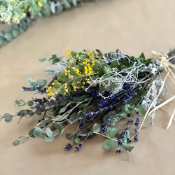 creema数量限定 ミモザと北海道ラベンダードライフラワースワッグ花束 2枚目の画像