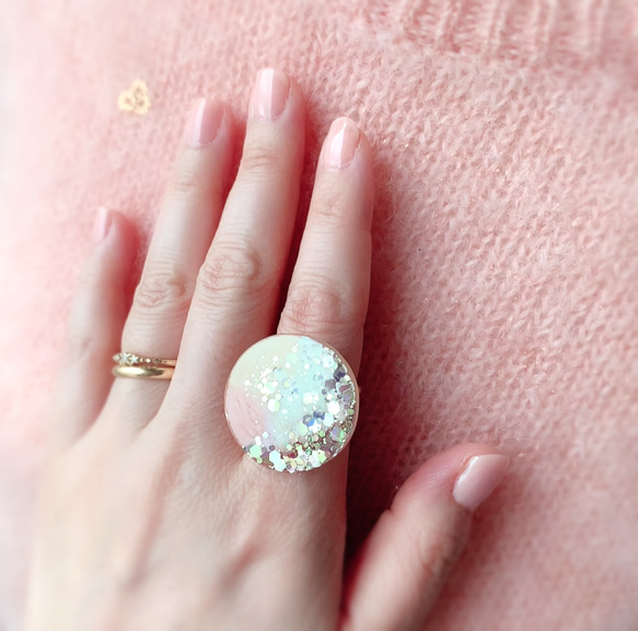 -Milky caramel iridescent resin round ring- ラウンド型レジンのリング 1枚目の画像