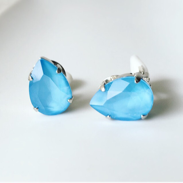 施華洛世奇吊式耳環和耳環☆天藍色 第1張的照片