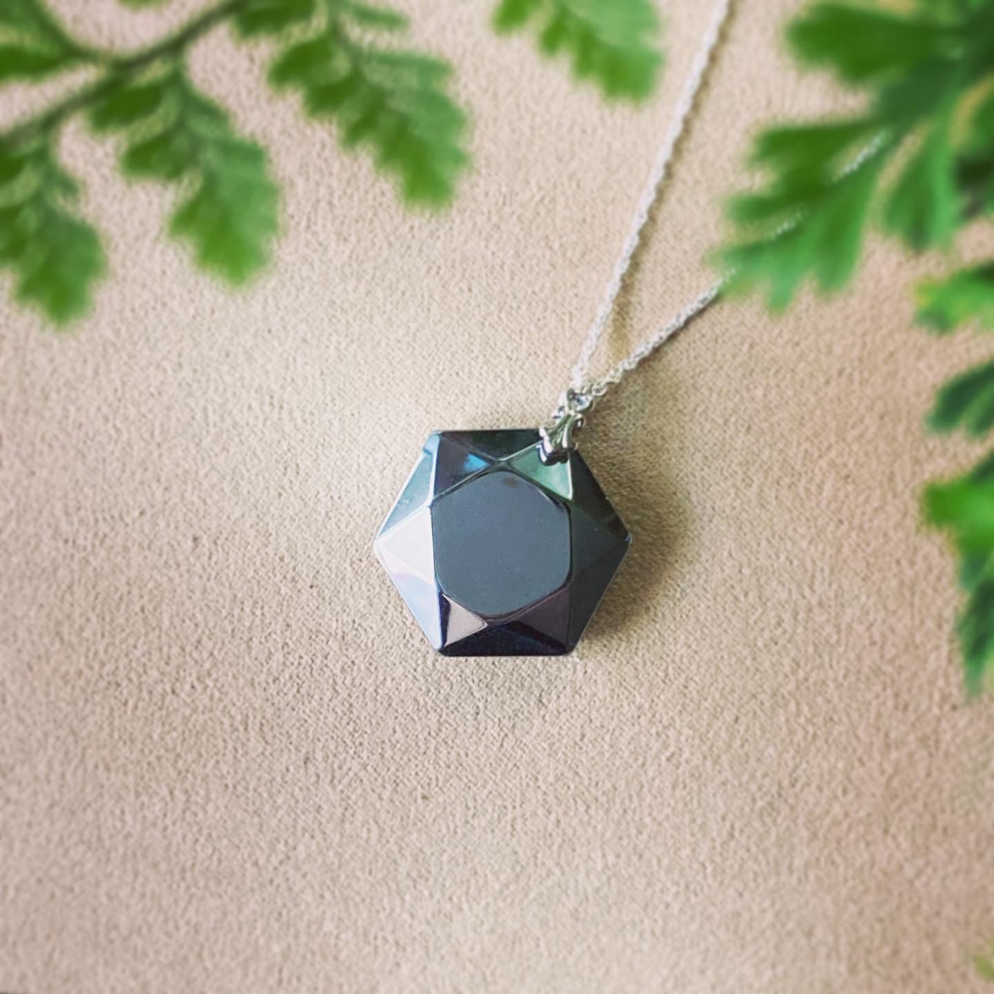 テスラネックレス　5G 電磁波対策にも 5G時代の必需品☆テラヘルツ波で24時間電磁波カットしながら