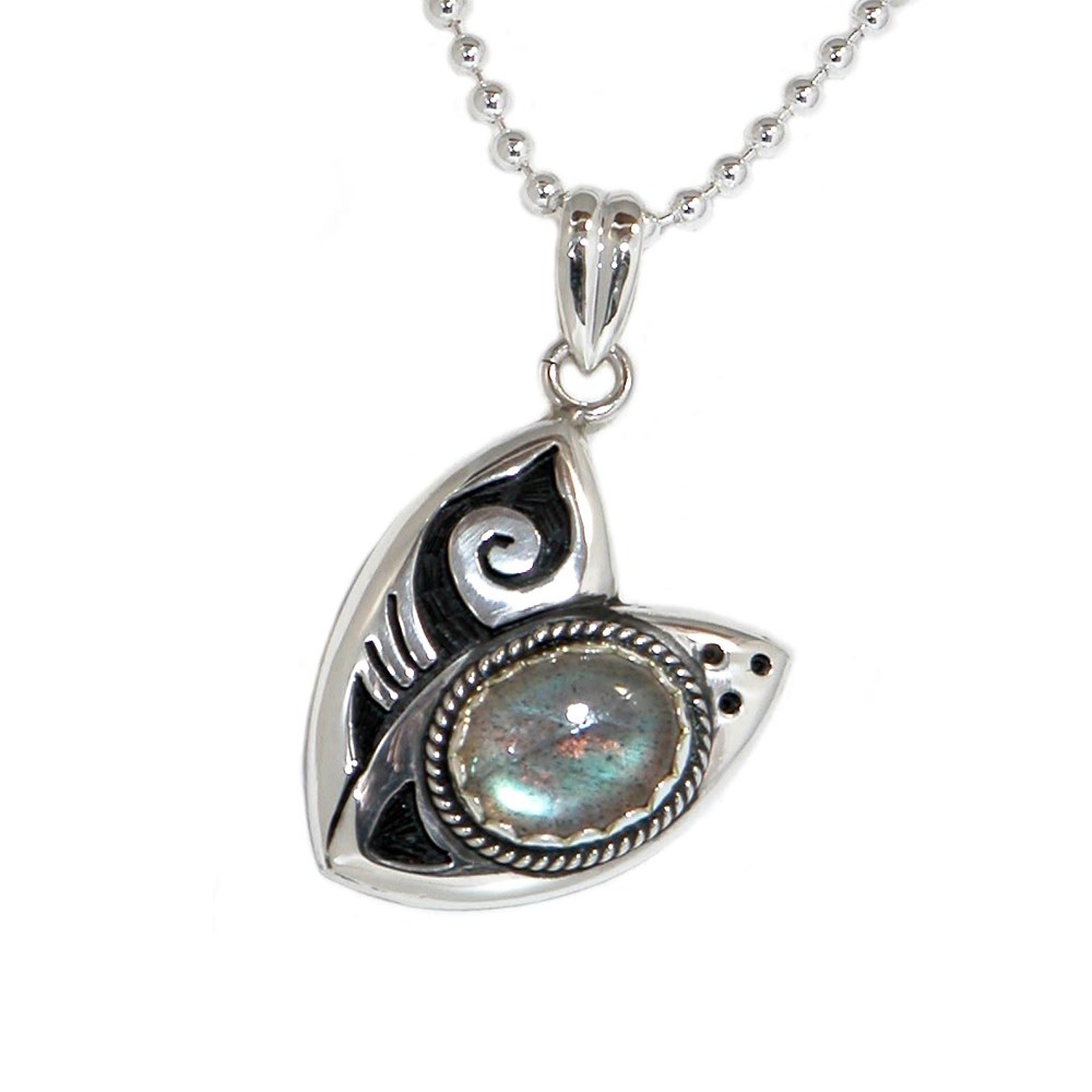 蝶の羽根のシルバーペンダント［受注製作］