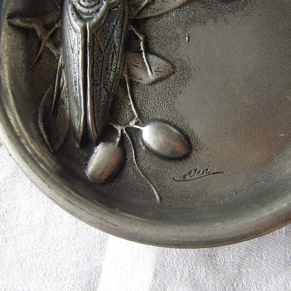 セミとリーフ木の実ピューター錫の小皿フランスアンティーク昆虫 2枚目の画像