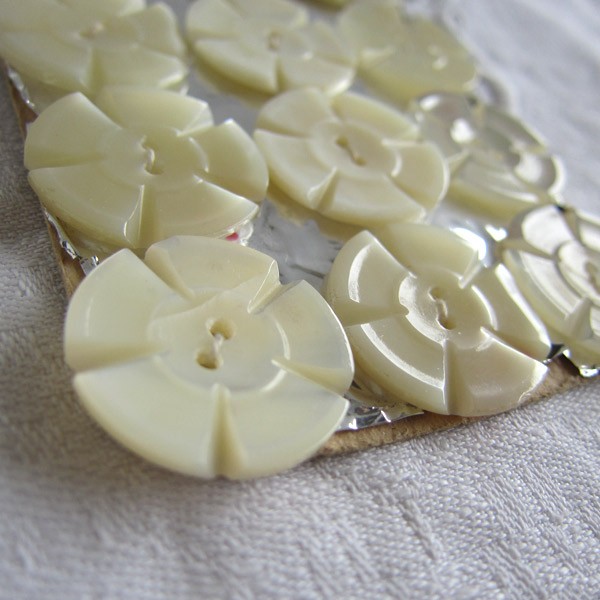 【20mm18個】花模様カット貝釦 フランスアンティーク