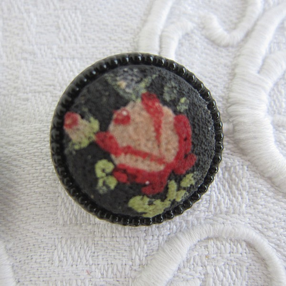 フランスアンティーク薔薇ガラスボタン18ミリ手描 5枚目の画像
