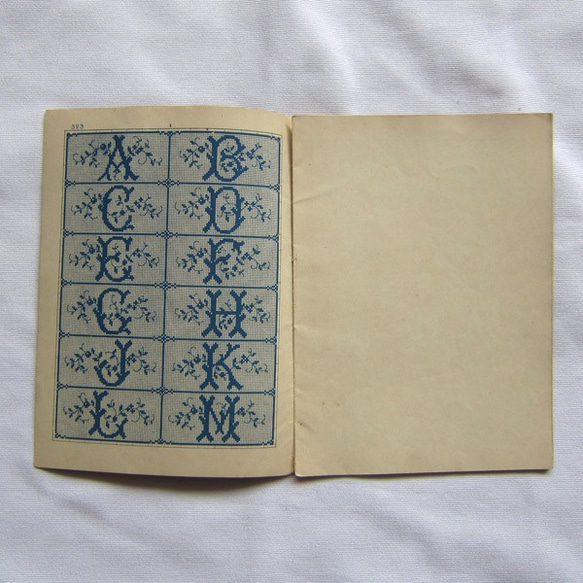 フランスアンティーク maison SAJOU クロステッチ 刺繍図案 No323 3枚目の画像