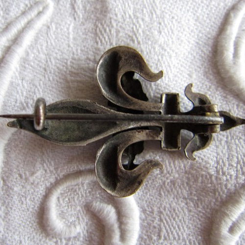 フランスアンティーク ジャンヌダルク 百合ブローチ ブローチ deparis