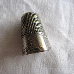 フランスアンティーク銀製シンブル指貫わすれな草 8枚目の画像