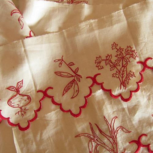 フランスアンティーク赤手刺繍リネン棚飾り布キッチン野菜柄/巾