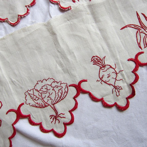 フランスアンティーク赤手刺繍リネン棚飾り布キッチン野菜柄/巾